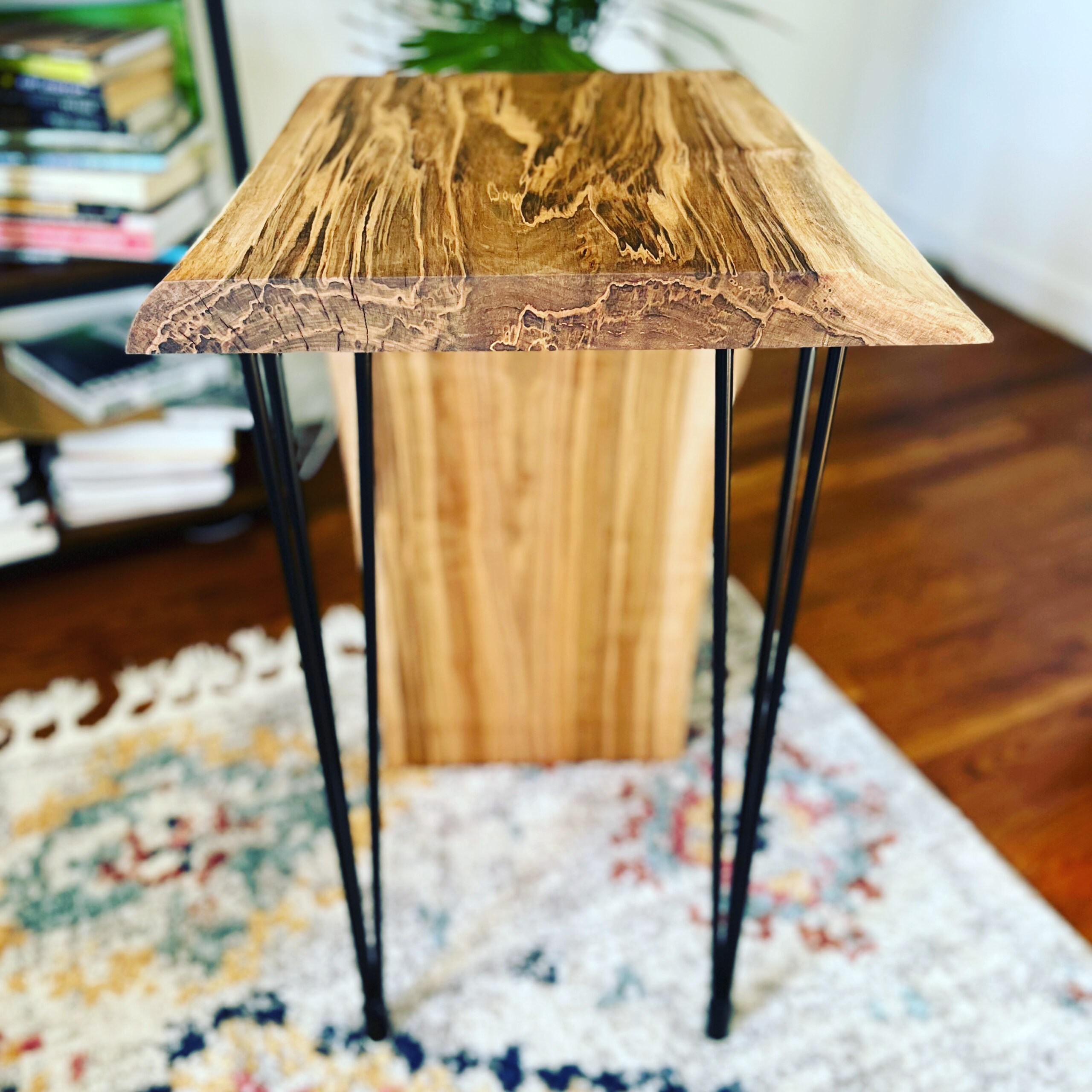 endtable8(2) End Table No. 8 - Image 1
